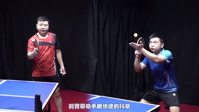 《全民学乒乓发球篇》第45集：反手下蹲侧旋发球技术动作
